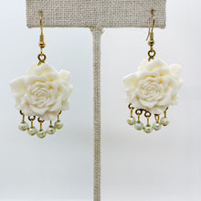 Load image into Gallery viewer, La Rosa Chandeliers