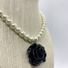 Load image into Gallery viewer, Vida in Black and Pearls