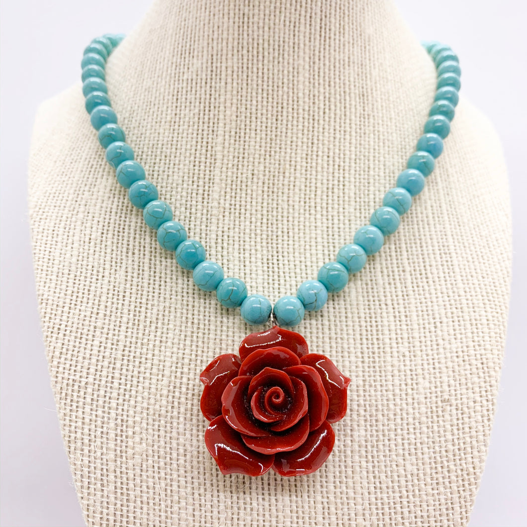La Reina in Turquoise and Maroon