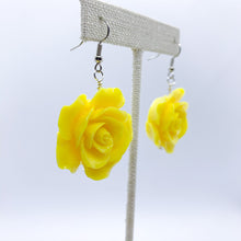 Load image into Gallery viewer, Chingona Roses in Yellow